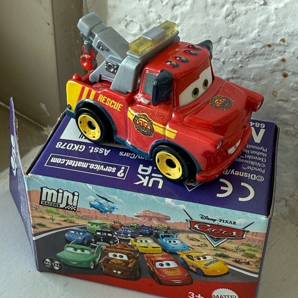Cars Mini Racers Red Tow Truck-Rescue Mater